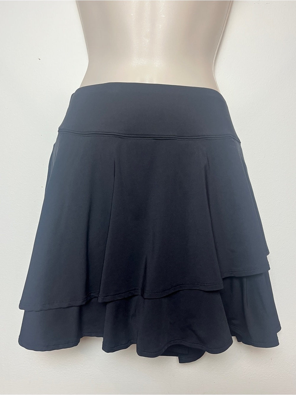 Lands' End Black Layered Circle Skirt Skort Athletic Activewear Tennis Golf